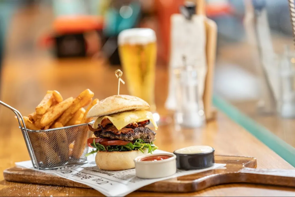 BLVD Café & Bar
