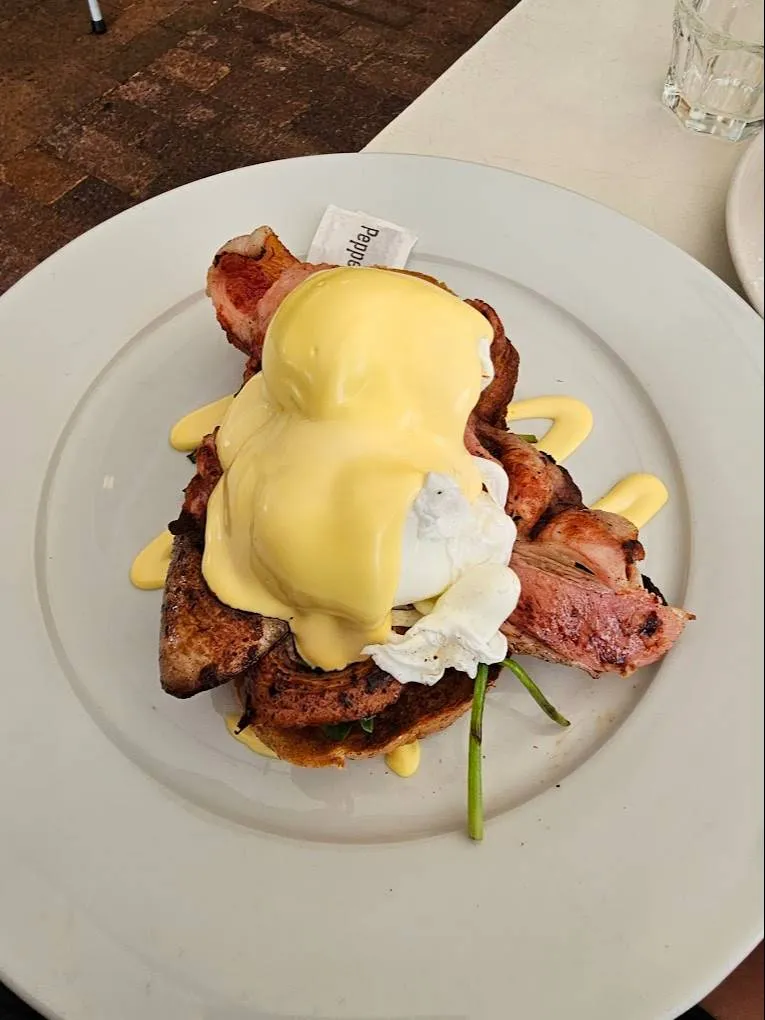 Lolas (Broadbeach)