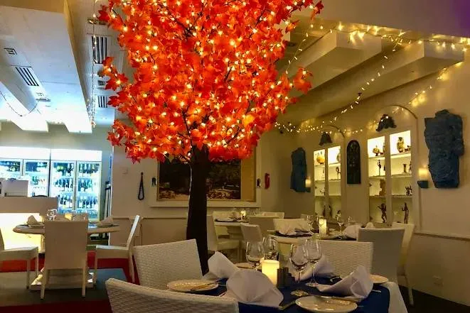 George's Paragon Seafood Restaurant (Coolangatta) — photo 2