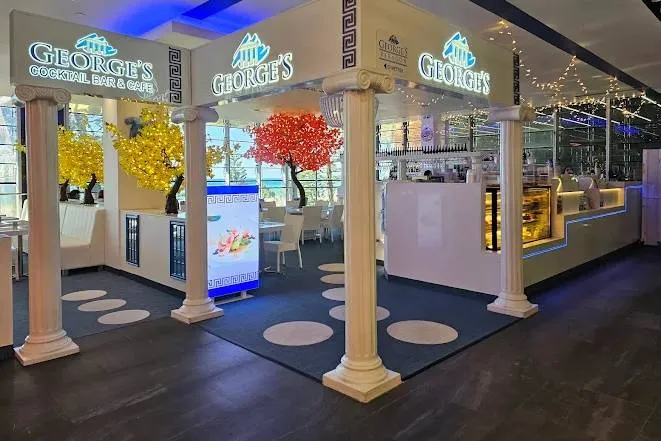 George’s Cafe & Cocktail Bar (Coolangatta) — photo 2