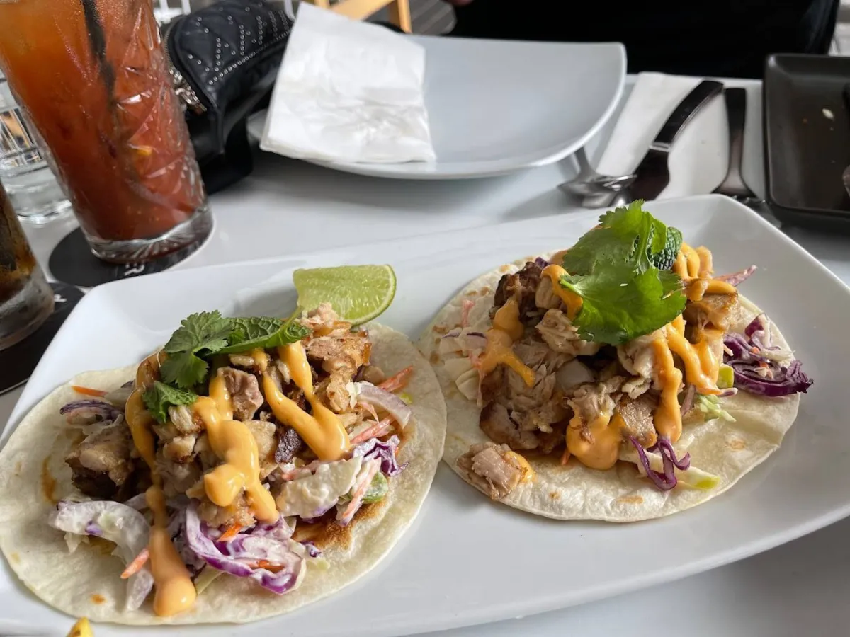 Edgewater Dining & Lounge — photo 3