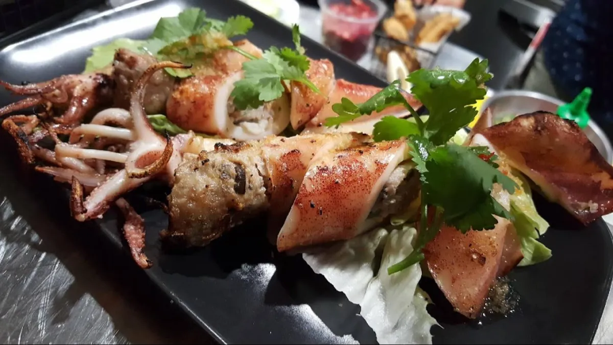 Quan 55 & Bar — photo 3