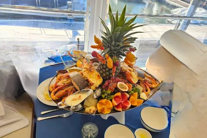 George's Paragon Seafood Restaurant (Sanctuary Cove) — photo 4