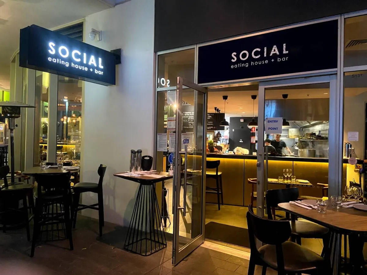 Social Eating House & Bar — photo 4
