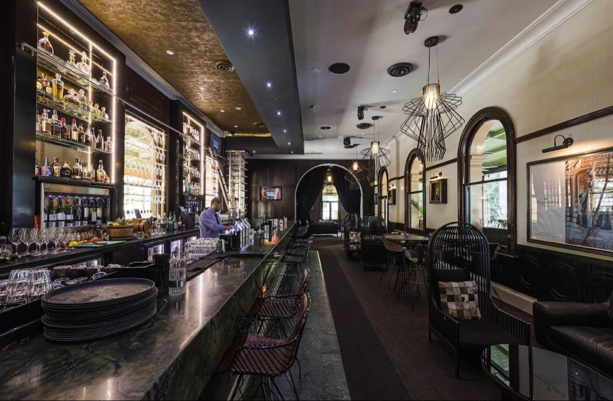 Moo Moo The Wine Bar & Grill