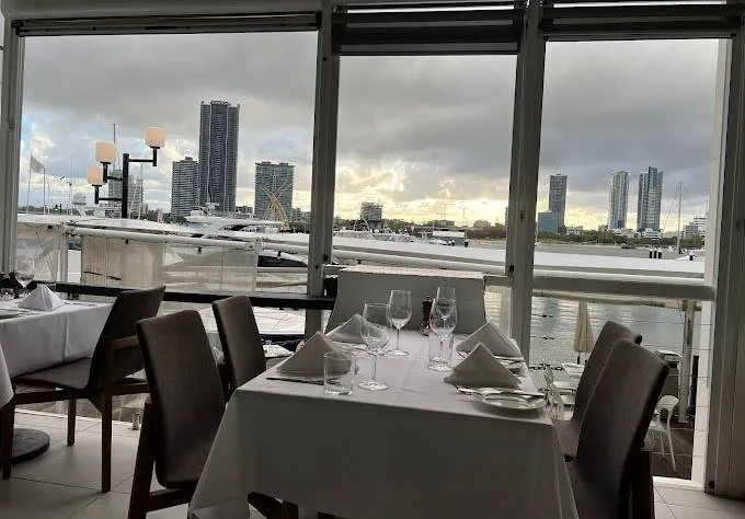 Omeros Brothers Seafood Restaurant — photo 4