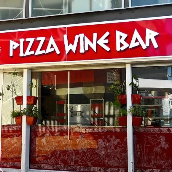 George's Paragon Pizza & Wine Bar  (Sanctuary Cove) — photo 5