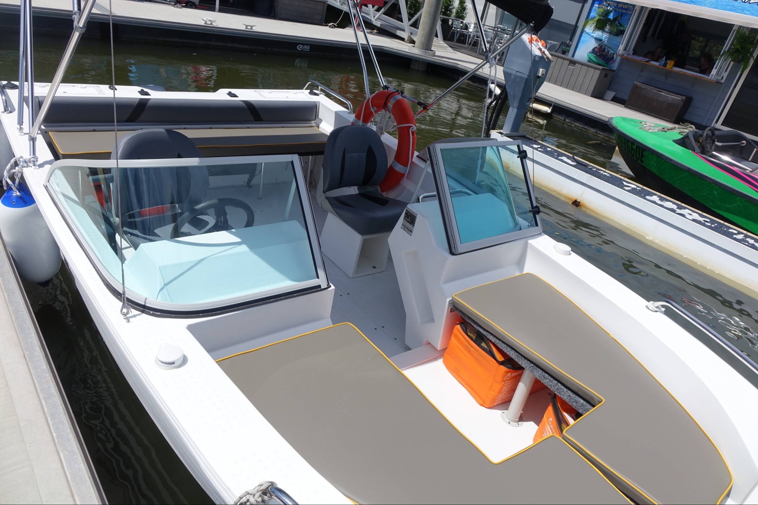BOW RIDER 8 BOAT — photo 2