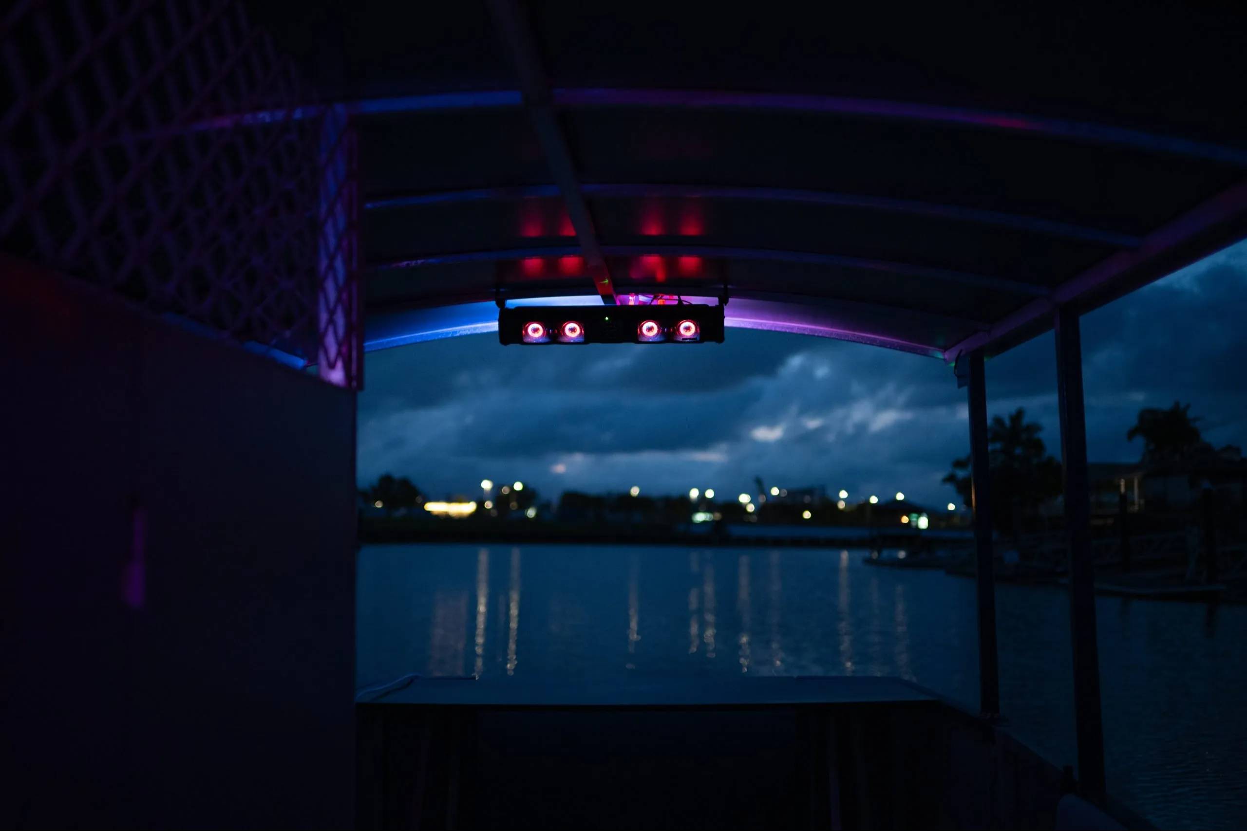 BBQ Pontoon Boat Hire — photo 3