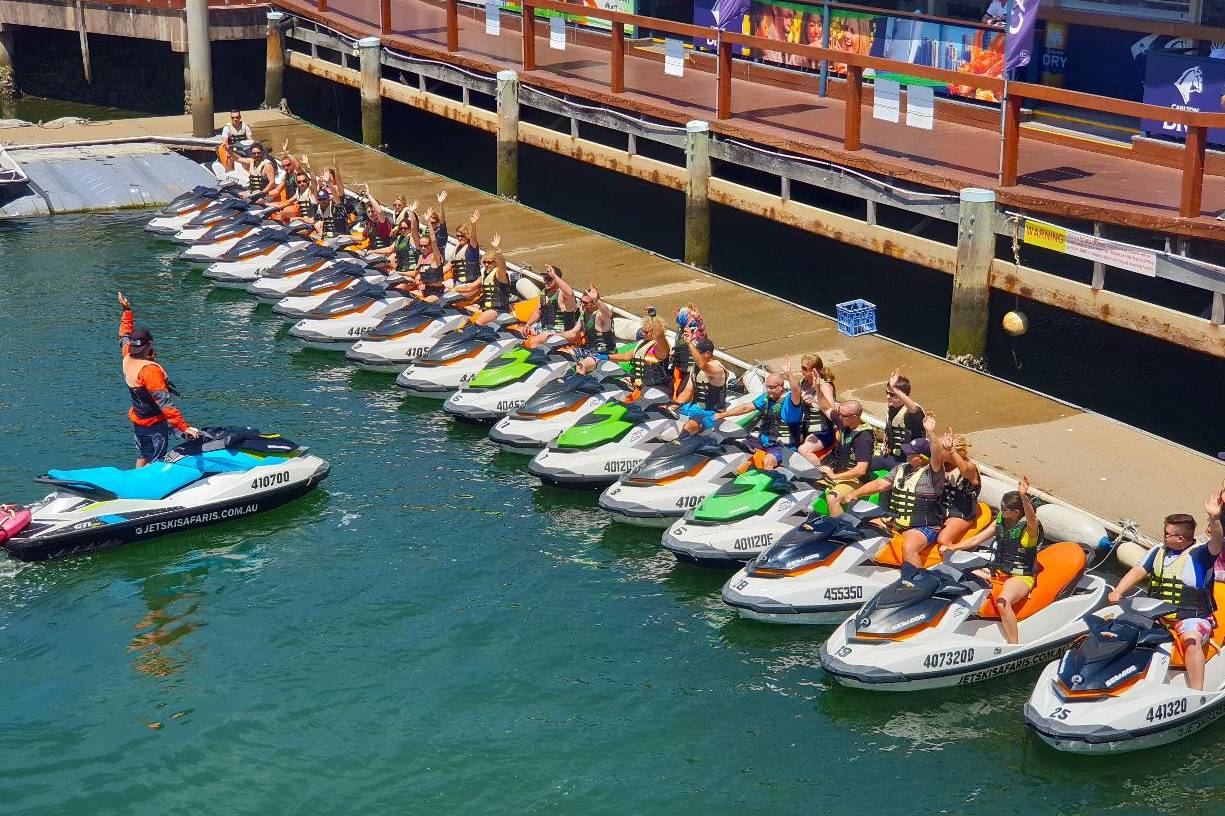 Parasailing + 1hr Jet Ski Safari (2ppl) — photo 3