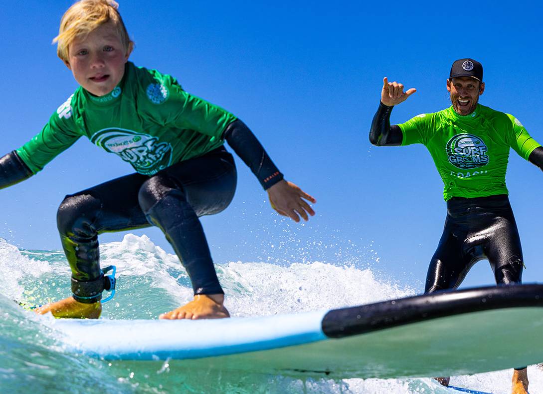 Group Kids Surf Lessons — photo 4